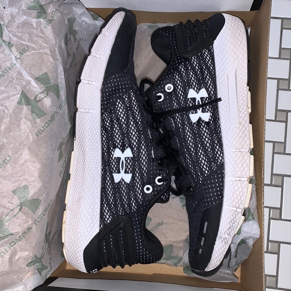 Under Armour Women’s W Charged Rogue Running Shoe 8